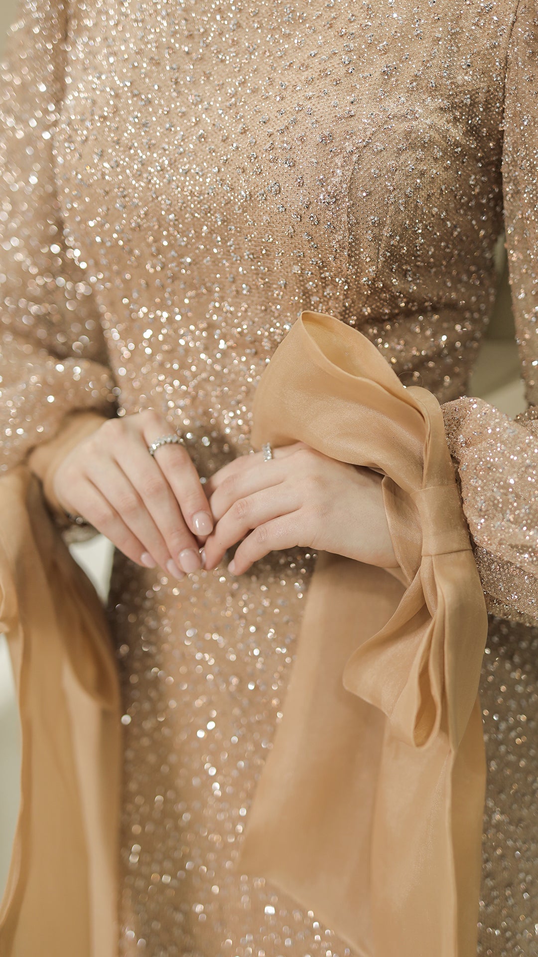 Berna's AbendKleid Gold