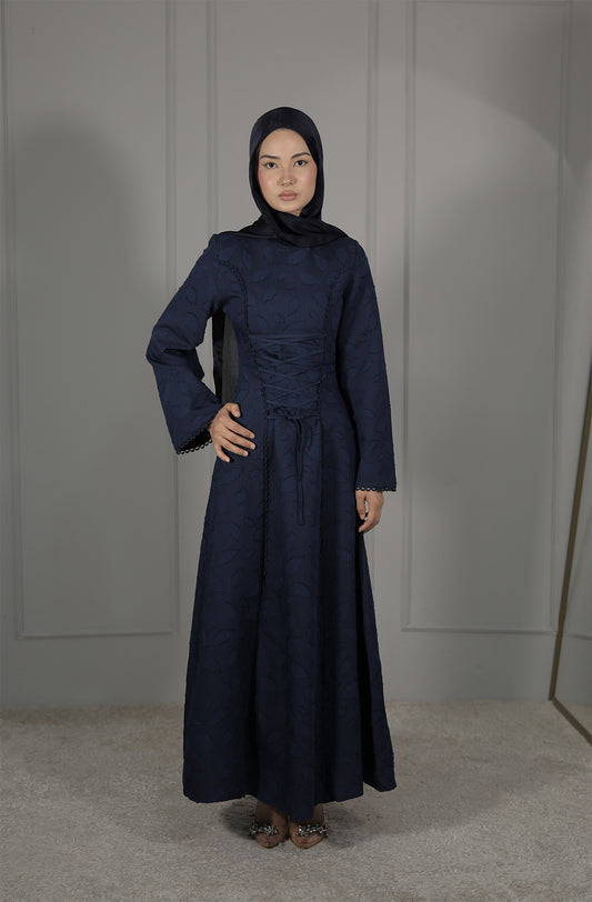 Elegantes Maxikleid in Blau – Feminine Eleganz mit romantischen Details