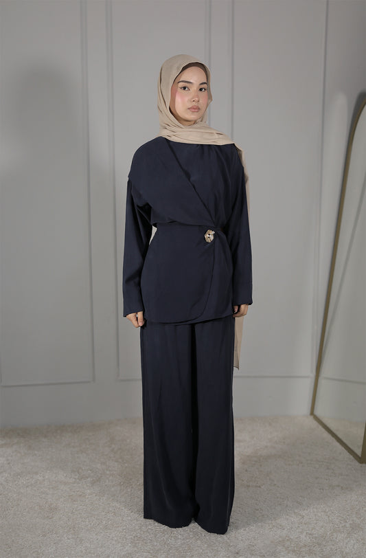 Elegantes Damen-Set in Dunkelblau – Zeitlose Eleganz mit modernem Touch