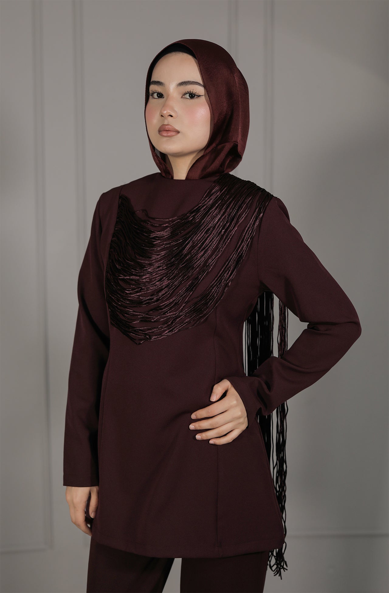 Elegantes Damen Set in Pflaume – Modest Fashion
