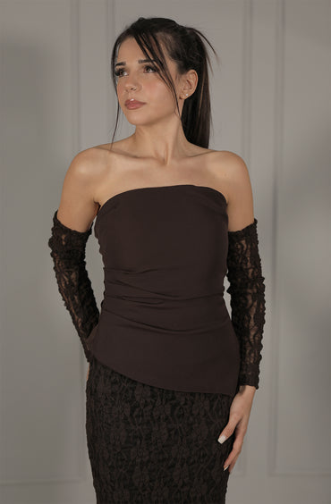 Elegantes Schulterfreies Abendkleid in Dunkelbraun mit Spitze