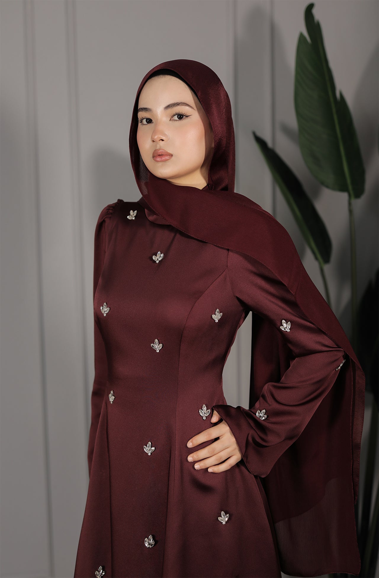 Huda Dress - Bordeaux