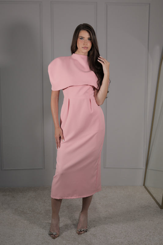 Elegantes Midi-Kleid in Rosa – Feminin mit modernem Schulter-Detail