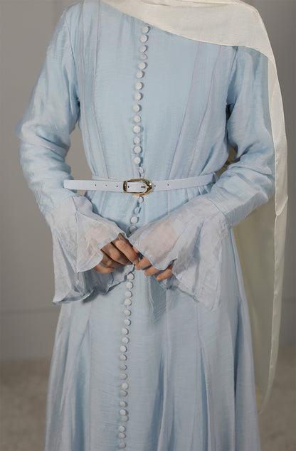 Elegantes Maxikleid mit Knopfdetails in Hellblau