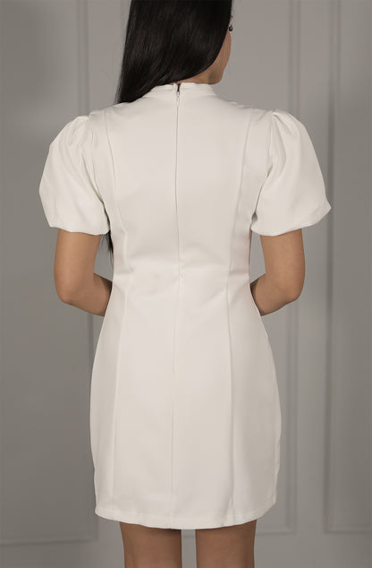Elegantes Minikleid in Weiß mit Puffärmeln