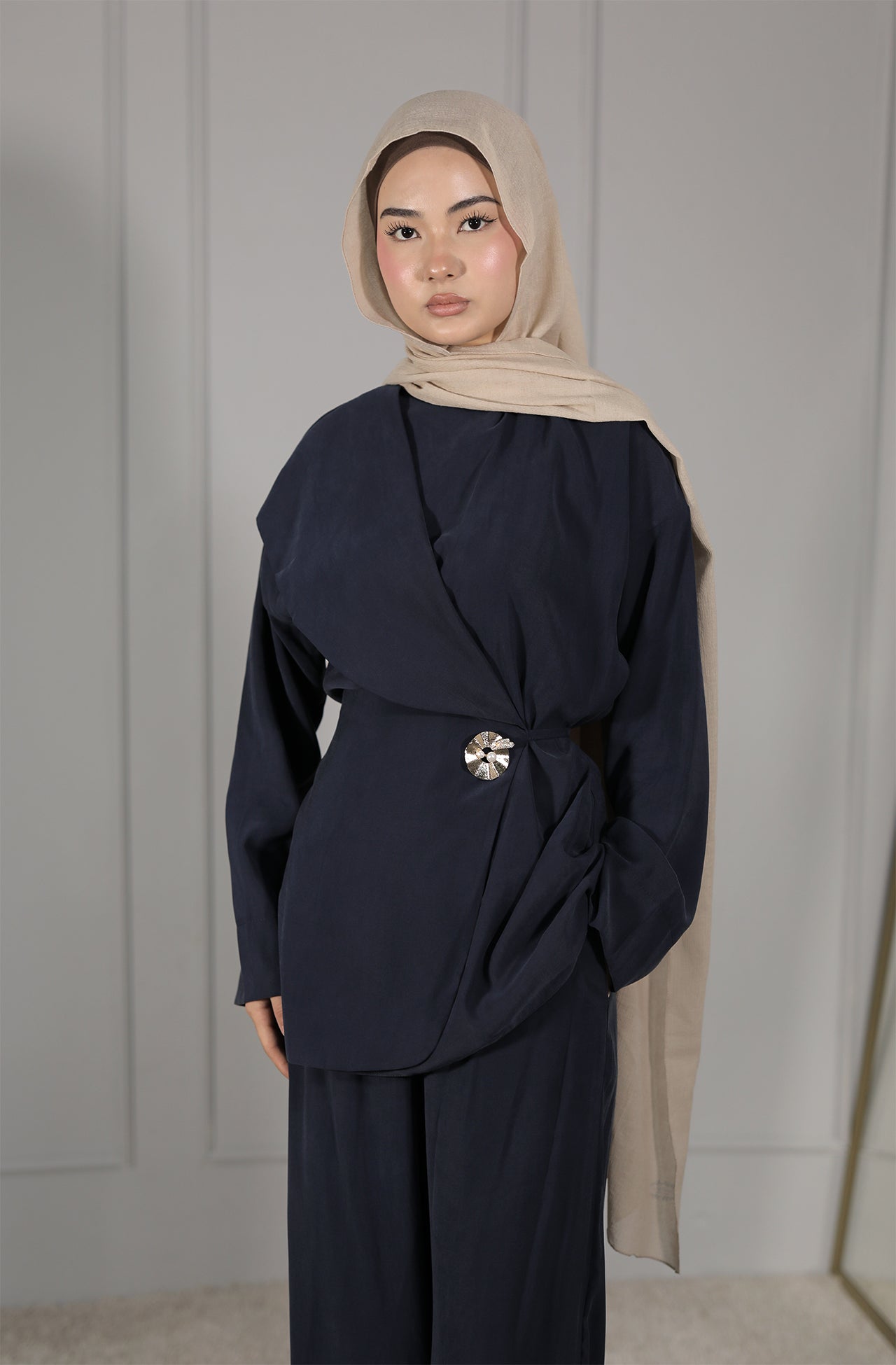 Elegantes Damen-Set in Dunkelblau – Zeitlose Eleganz mit modernem Touch