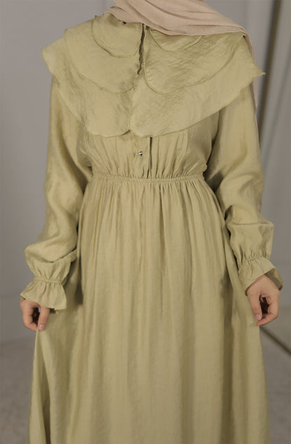 Elegantes Maxikleid in Salbeigrün – Feminin, stilvoll und zeitlos